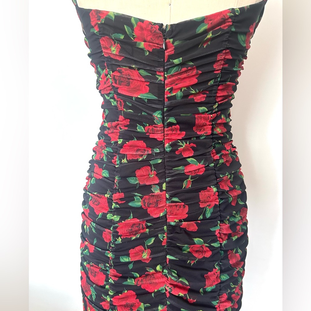 NWT NBD ROBIN RUCHED MIDI DRESS.
SIZE S - Picture 8 of 10